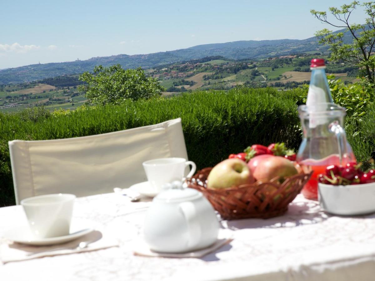 Agriturismo Le Colombe أسيسي الغرفة الصورة